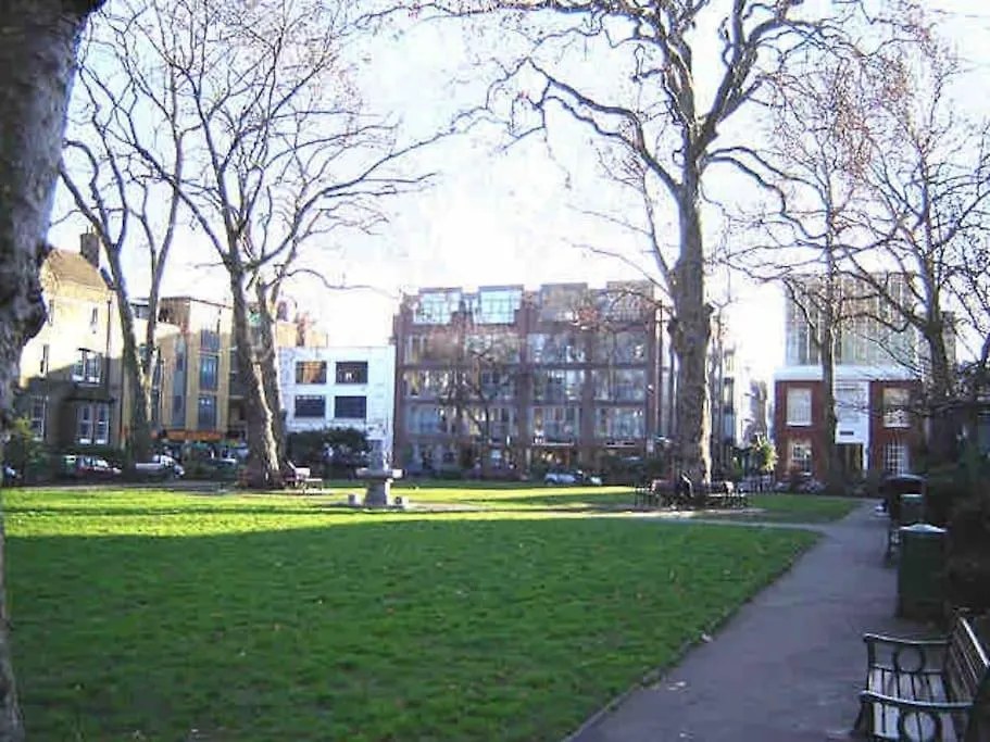 1 Bed Flat With View Of Vibrant Hoxton Square Apartman London